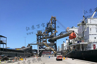 移動尾車輸送機組合軌道裝船機 移動尾車輸送機組合軌道裝船機