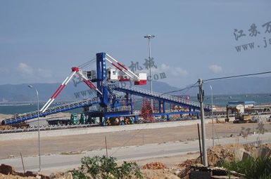 回轉(zhuǎn)角度110度，兩側(cè)堆料